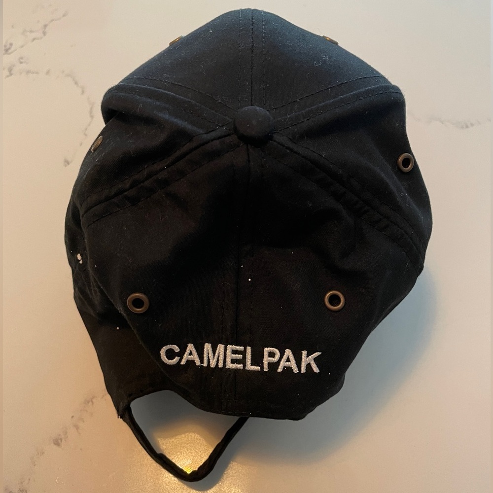 Formula 1 baseball cap - Picture 2 of 3